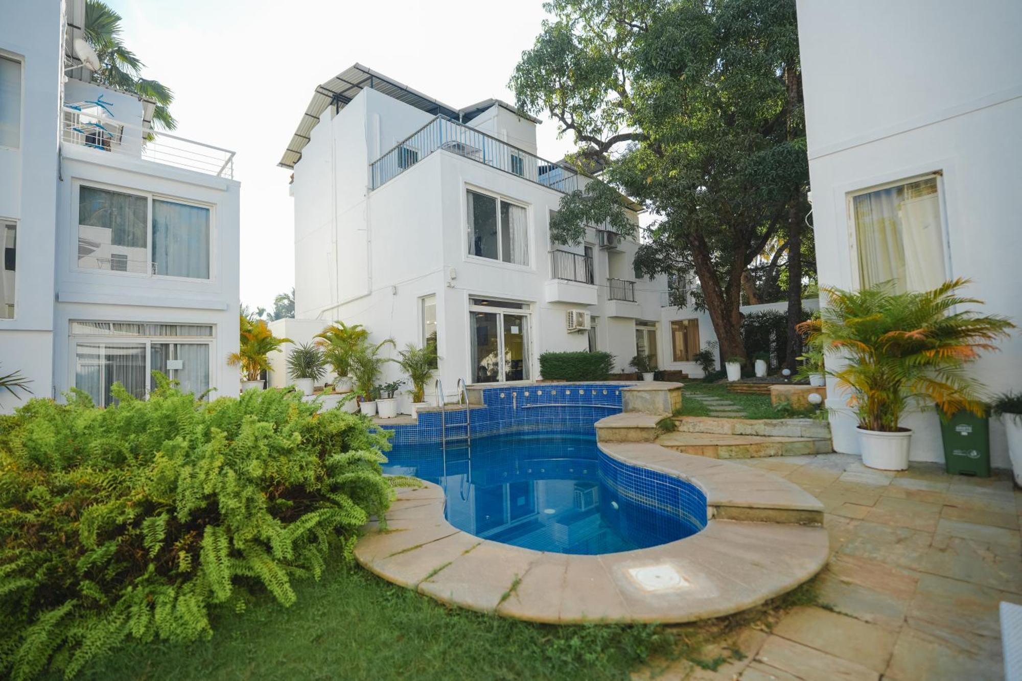 Villa M - Jia 3- 3Bhk In Candolim, Pool Facing, Near Beach, Breakfast Included Exterior foto
